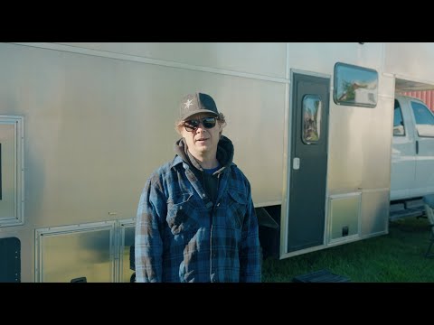 Getting a Tour of Gordon's Impressive 2007 Chevy C4500 4x4 Overlanding Rig Getting a Tour of Gordon's Impressive 2007 Chevy C4500 4x4 Overlanding Rig